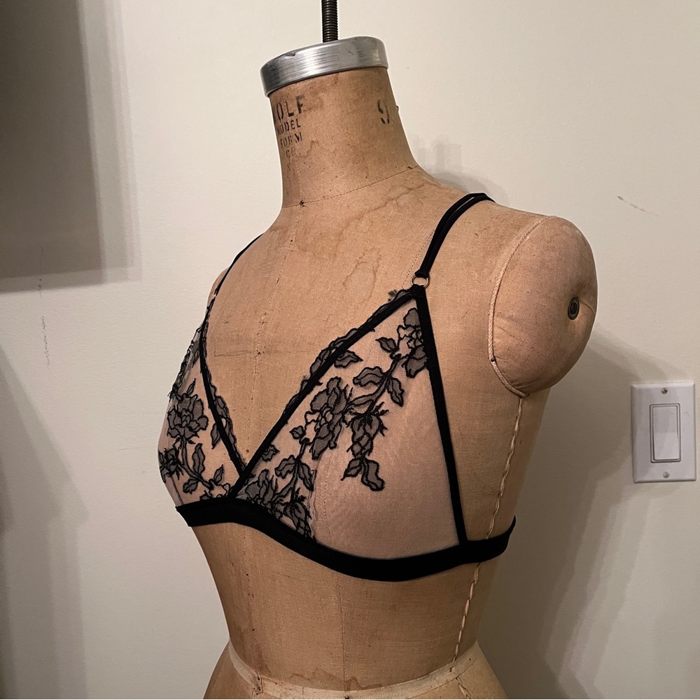 Urban Outfitters Out From Under Bella Embroidered Mesh Bralette - Picture 3 of 6